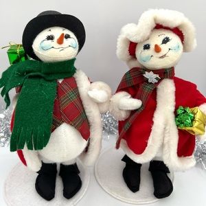 2003 Annalee Vintage Mr & Mrs Snowman w/Presents